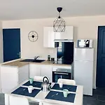 Spacieux, Climatise, Quartier Calme, Proche Chateau, Le Cocon De Joy Apartmán *
