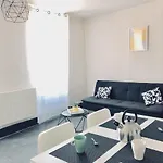 Spacieux, Climatise, Quartier Calme, Proche Chateau, Le Cocon De Joy Apartmán Carcassonne