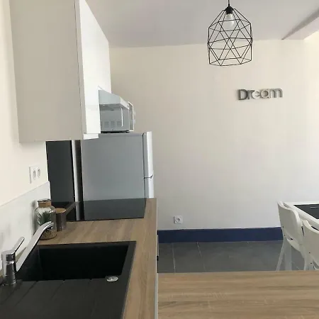 Apartamento Spacieux, Climatisé, Quartier Calme, Proche Château, Le Cocon De Joy *